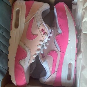 Nike Women's Pink and White Air Sneakers